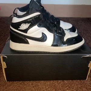 Jordan 1 mid